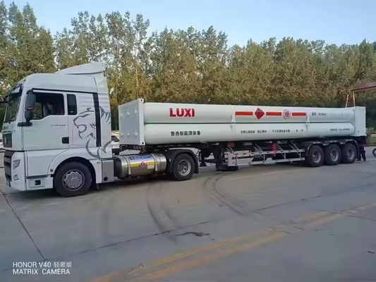 CIMC 3 Axles 5500L-8000L Gasoline and Diesel 4 Compartments Steel Fuel Hydraulic Tank Trailer