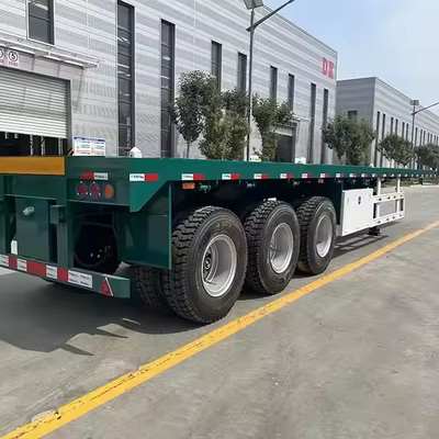 40ft 45ft Flat Bed Trailer Another Fuel tank  Installed on the Container Flatbed Trailer Bulk Goods Transport Trailer